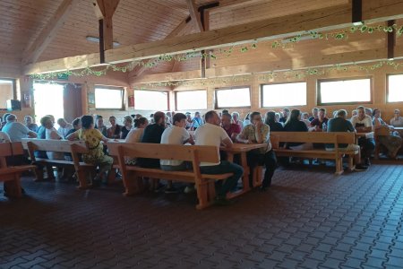 Zebranie wiejskie w miejscowości Nowosiółki w gminie Baligród