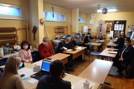 Komisja Edukacji  za utrzymaniem działalności Pracowni Plastycznej MDK przy ul. Borelowskiego 9