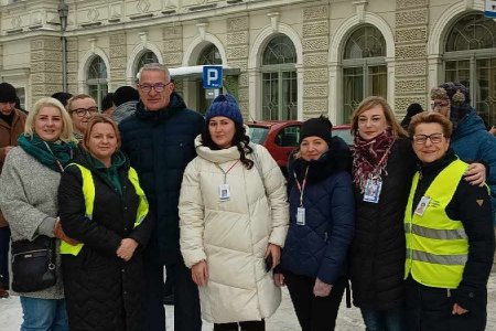 Odsłonięcie tablicy z nazwą ""Zaułku Wolontariuszy"