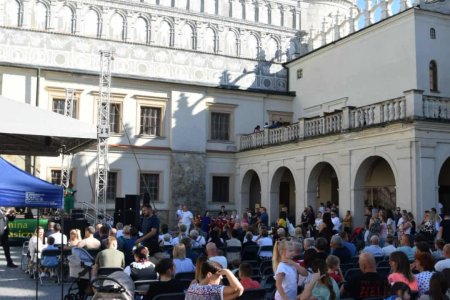 550201241_10224266781937741_4519215754508537098_n (1).jpg